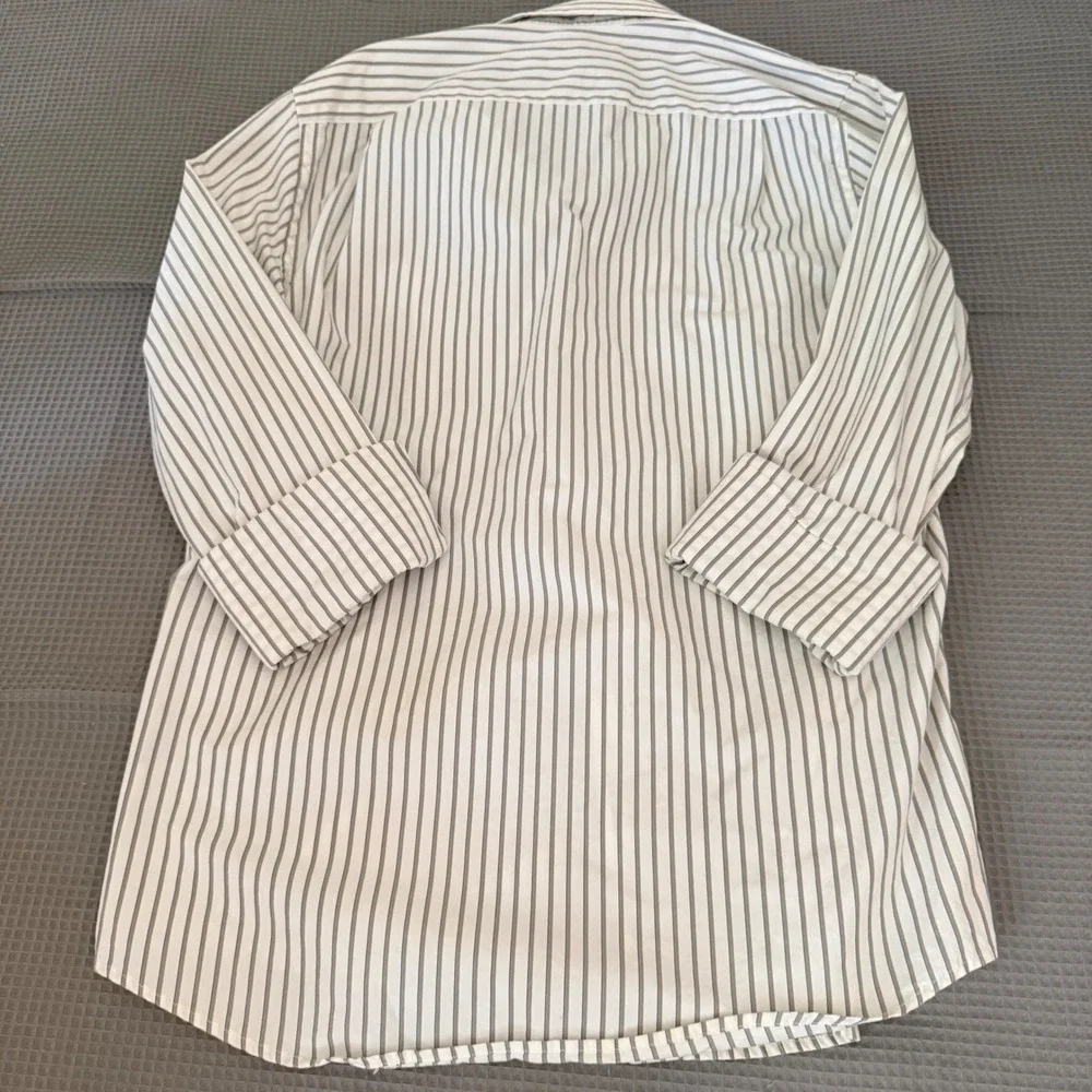Abercrombie & Fitch Button Down Shirt M White Grey Striped Muscle Fit LS